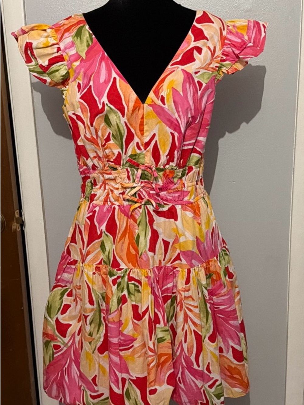 Vince Camuto Pink Orange Floral V-Neck Tiered Dress